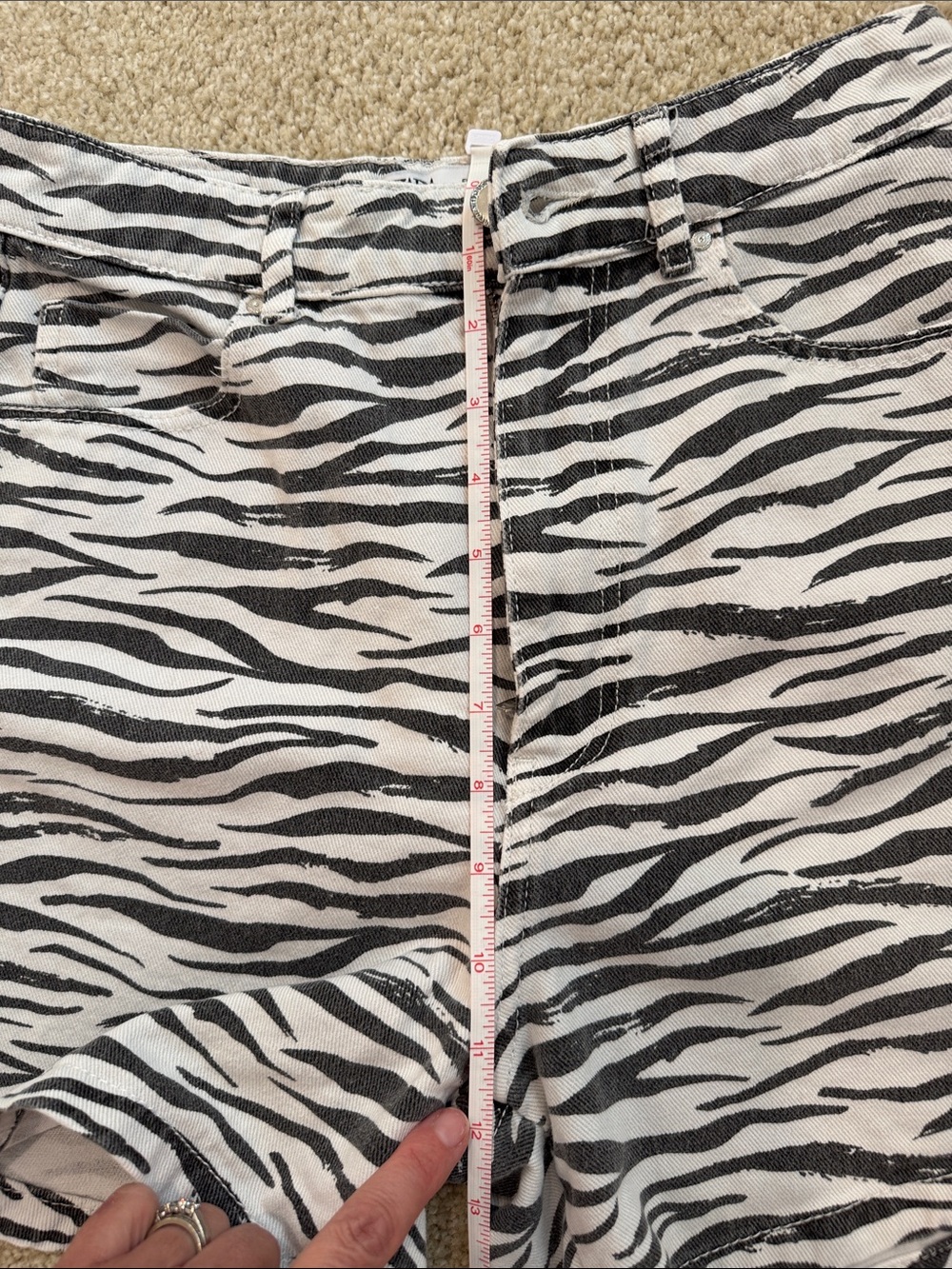 Zara Zebra-Print High-Rise Denim Shorts - Picture 6 of 7